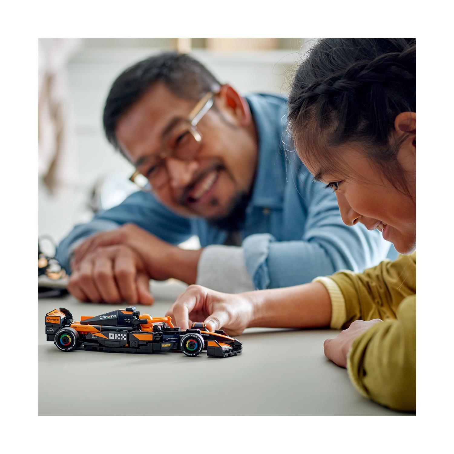 LEGO Speed Champions Voiture de course McLaren F1 Team MCL38 77251